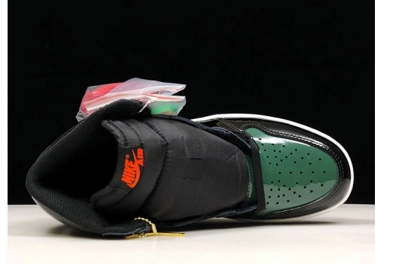  038 038 Friends x Retro Jordan 'Art AV3905 OG Basel' High 1 AV3905 Family SoleFly Air and 0610